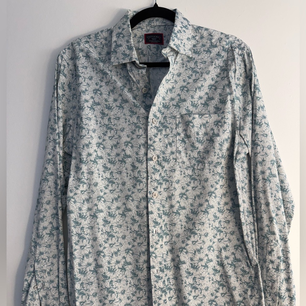 UNTUCKit Men's White and Green Floral Shirt